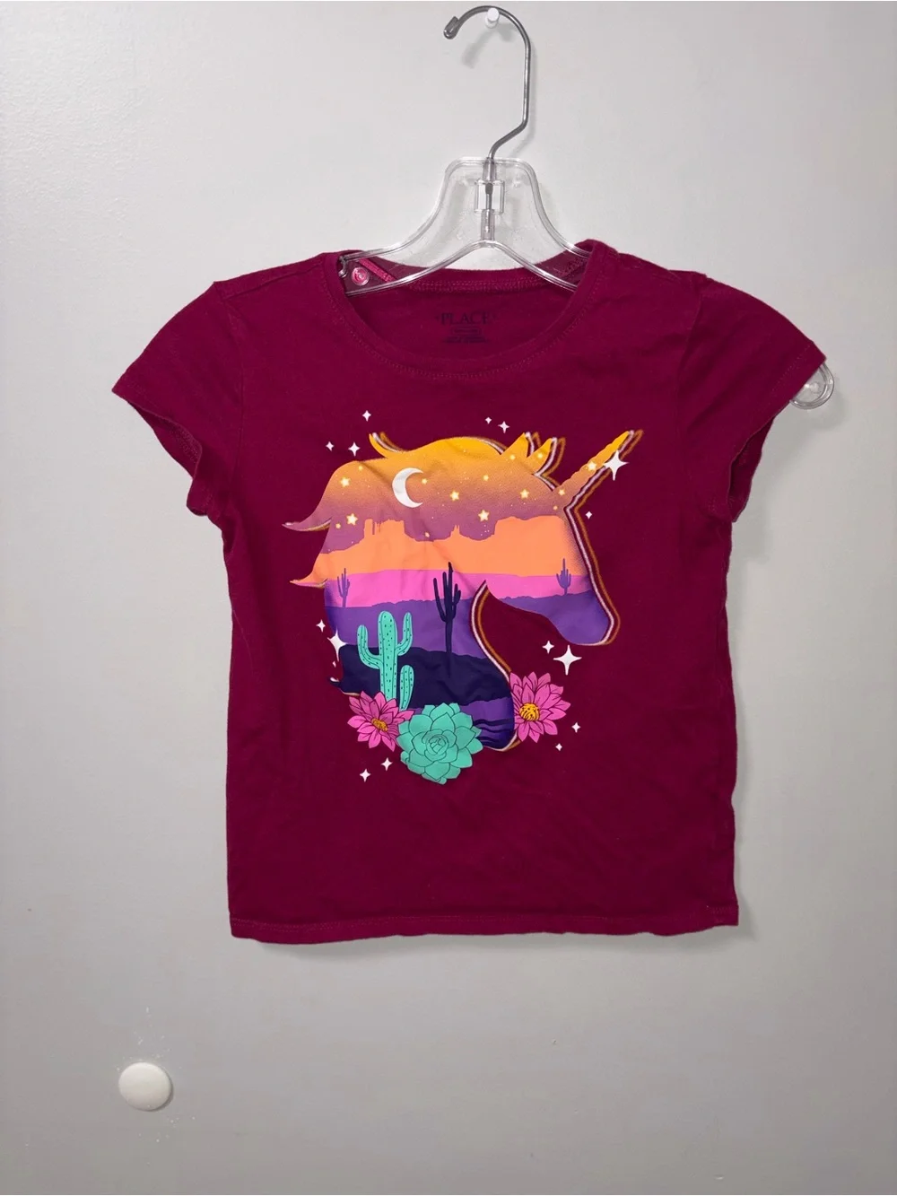 The Children’s Place Burgundy Unicorn Desert Skyline Graphic Tee Girls M 7/8
